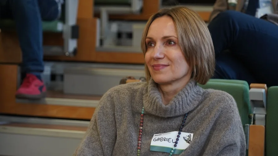 Dr Gabriela Bar